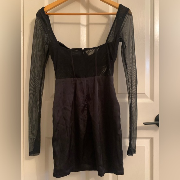 Oh Polly black mini dress with sleeves - Picture 4 of 6